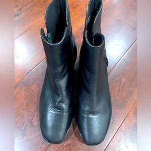 Landyn black side zip shirt boots low boots size 9M